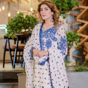 kubra khan picture